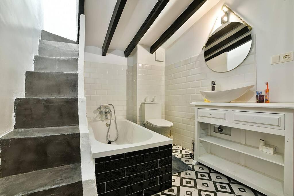 Charmante Maison Independante Dans Le Vieux 칼페 외부 사진